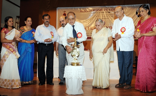 Besant Womens College